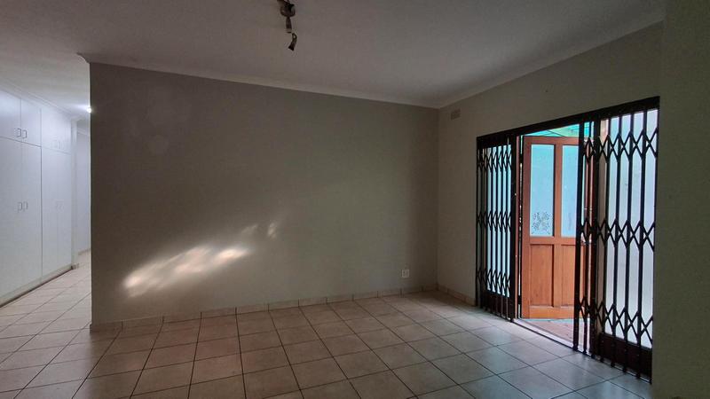 To Let 3 Bedroom Property for Rent in Table View Western Cape